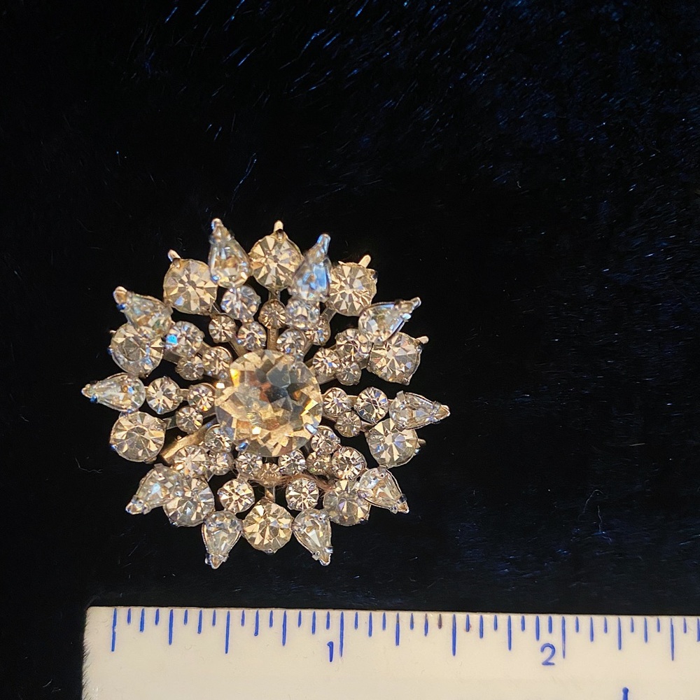 VINTAGE Rhinestone Snowflake Brooch Pin - Picture 4 of 4